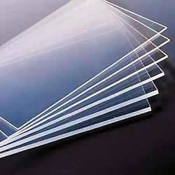 plexiglass trasparente